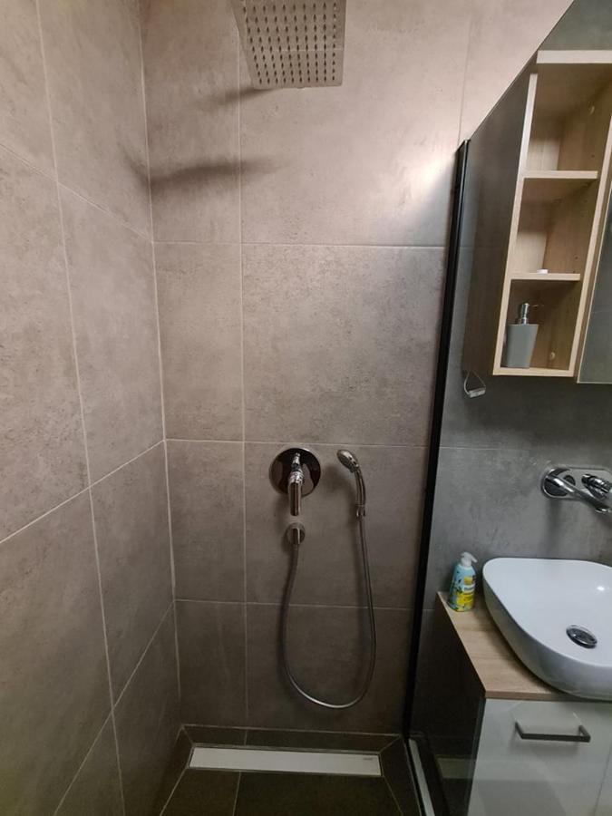 Valkane Beach Studio Apartment Pula Luaran gambar