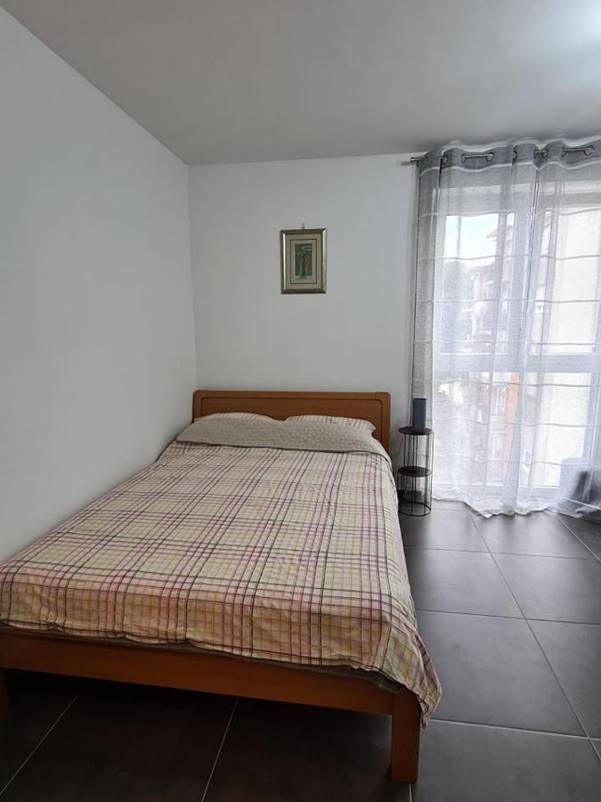 Valkane Beach Studio Apartment Pula Luaran gambar